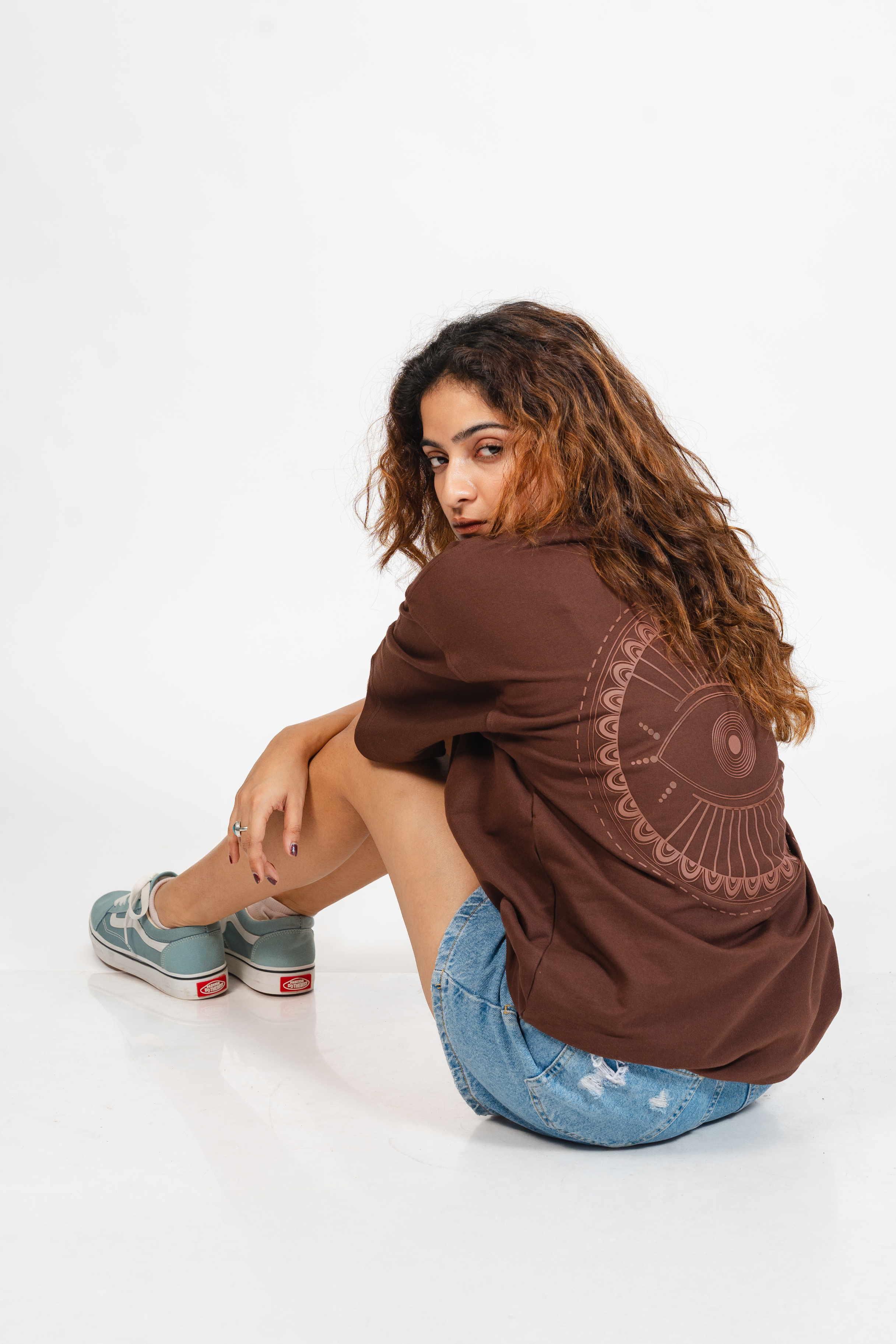The "Nazariya Badlo" Oversized Tee – Mocha Brown
